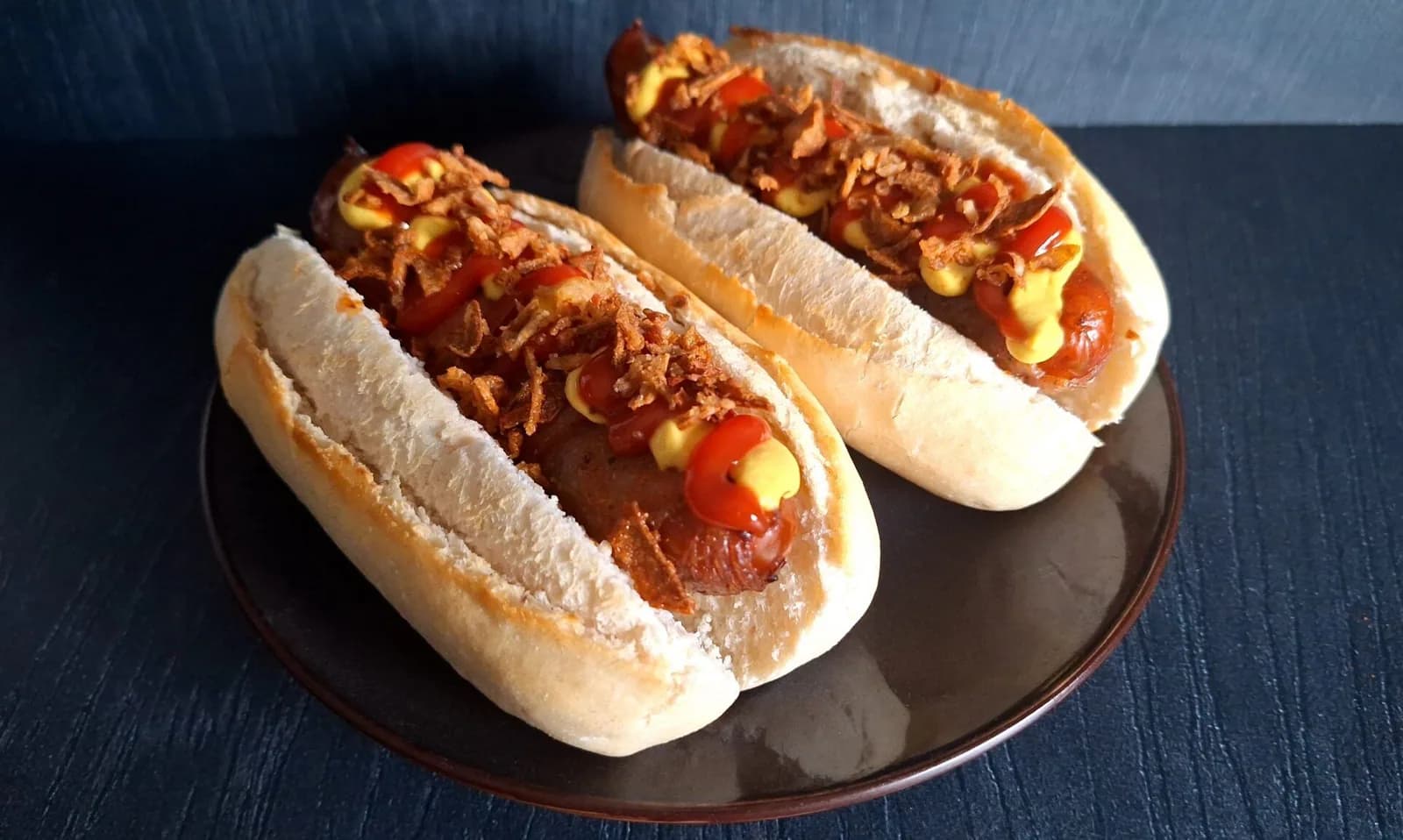 BBQ sausage sandwich with ’nduja
