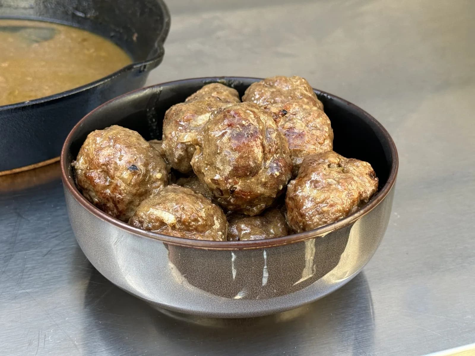 Grandma’s meatballs with gravy