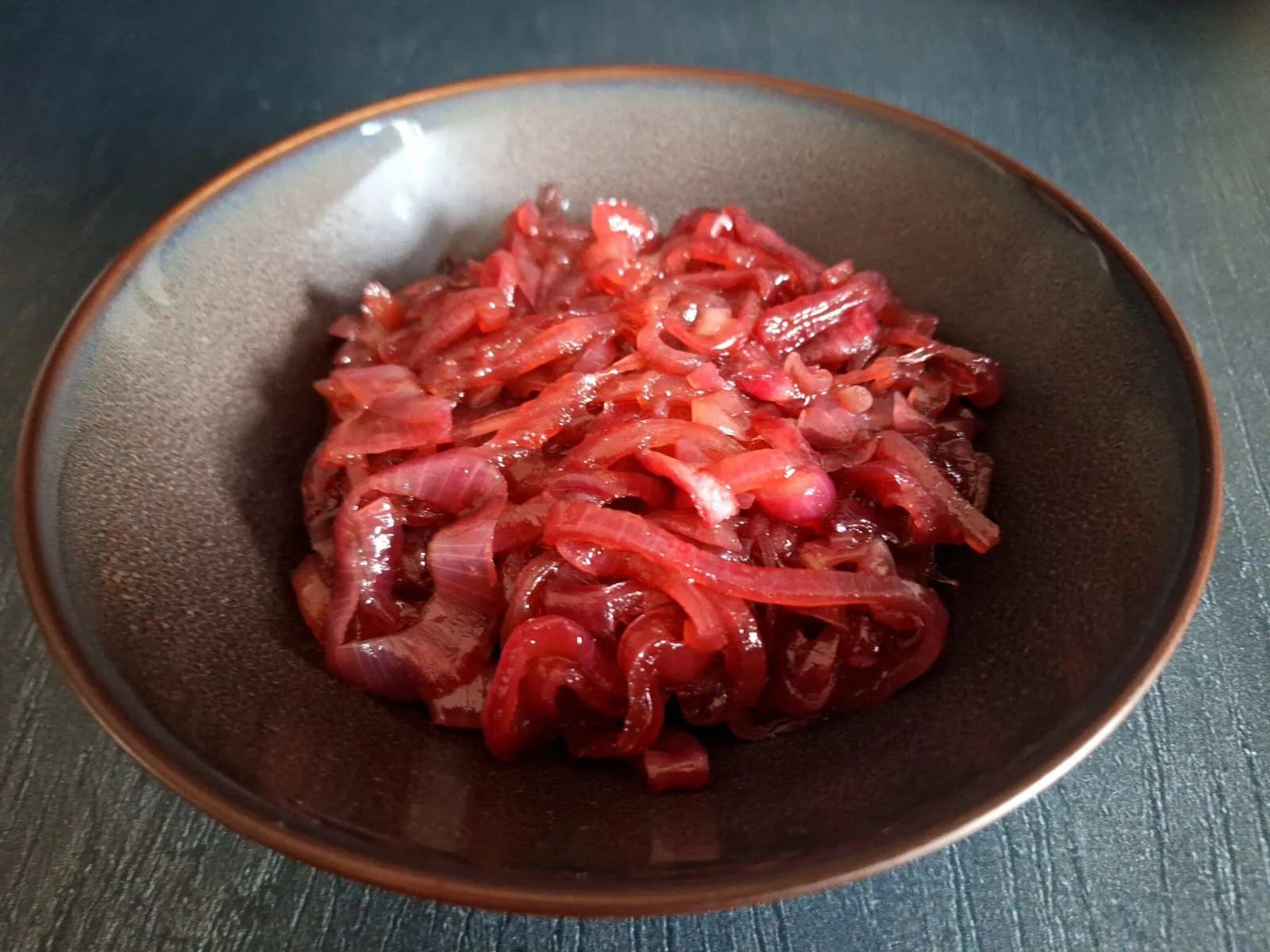 Red onion chutney