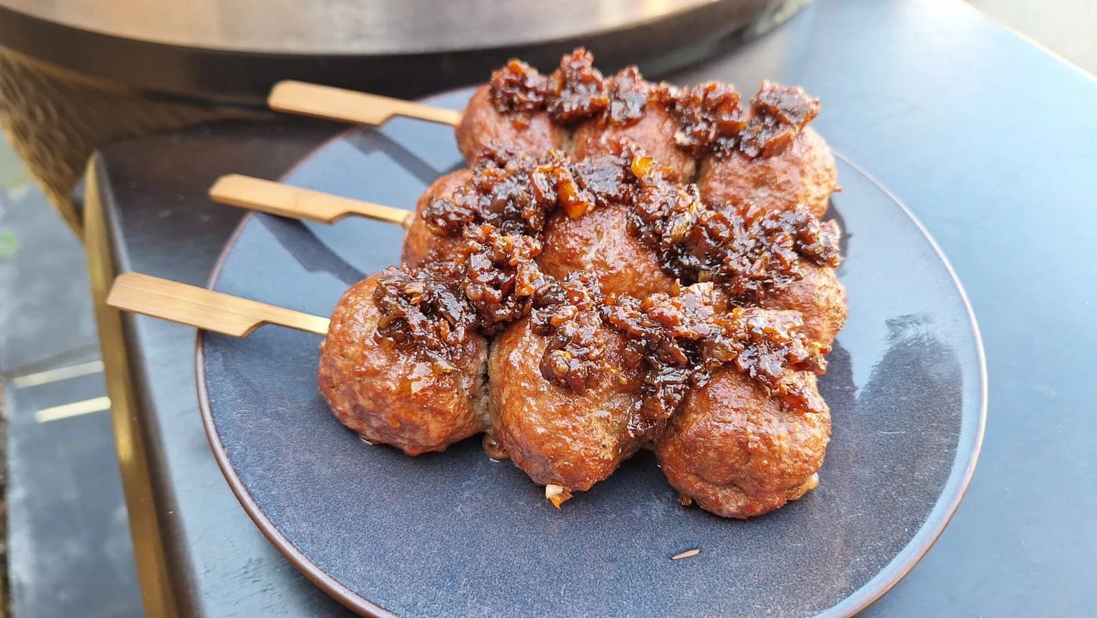 Meatball skewers with bacon jam